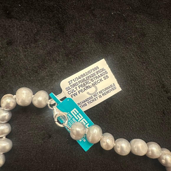 Gray Cultured Freshwater Pearl (7mm) 18" necklace set in sterling silver - Picture 4 of 5